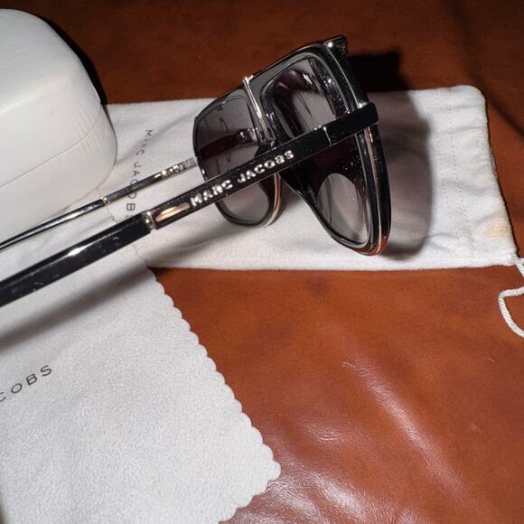 Marc Jacobs Aviator Sunglasses - Picture 5 of 9
